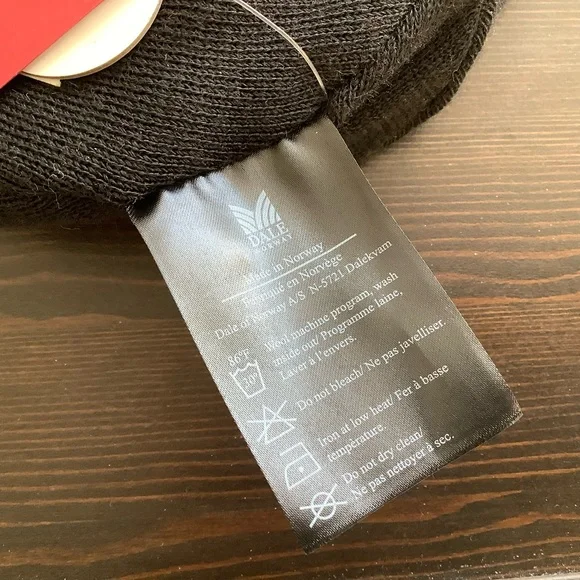 NWT Dale of Norway Double layer Merino Wool Toque/Hat/Beanie, Red & Grey - Picture 8 of 10